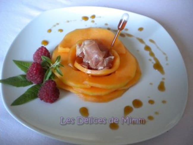 Fleur de melon, jambon de Parme et caramel de Porto