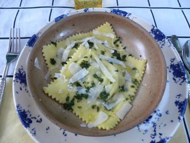 Ravioles aux petits pois, à la menthe et à la ricotta