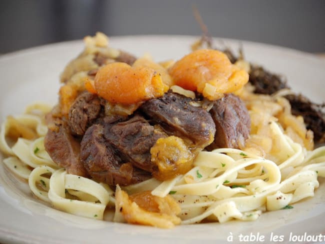 Osso buco aux abricots et à la cannelle