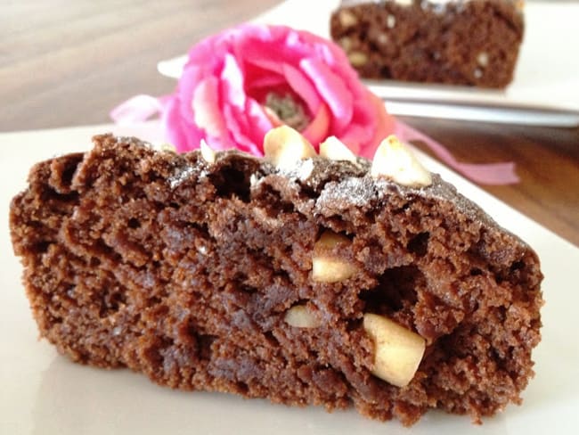 Le gâteau végétal moelleux au chocolat et aux amandes