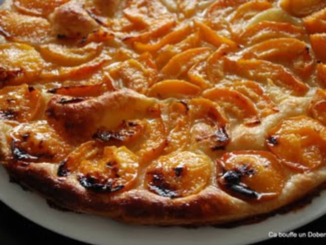 Tarte fine feuilletée aux abricots