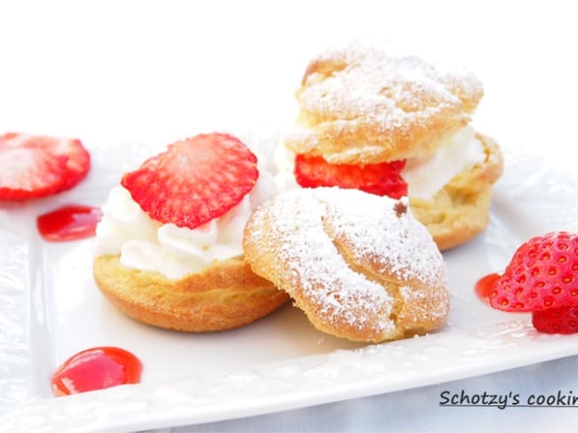 Choux à la crème chantilly et fraises