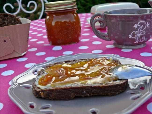 Confiture de mirabelles au muscat et pistaches