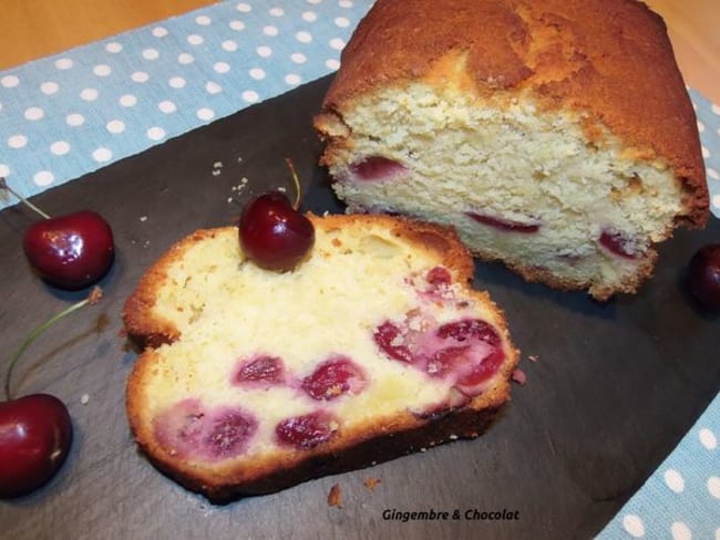 Cake aux cerises et amandes