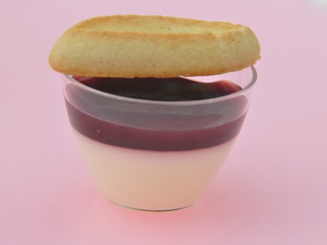 Panna cotta fleur d'oranger et son miroir cassis