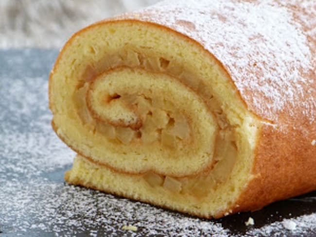 Roulé aux pommes et caramel au beurre salé