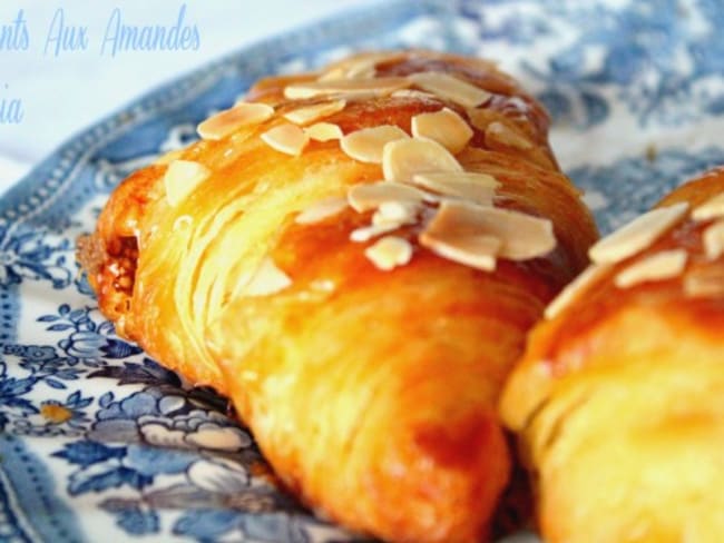 Croissants aux amandes