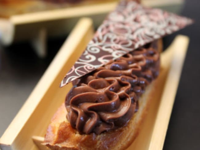 Eclair au chocolat très chocolat