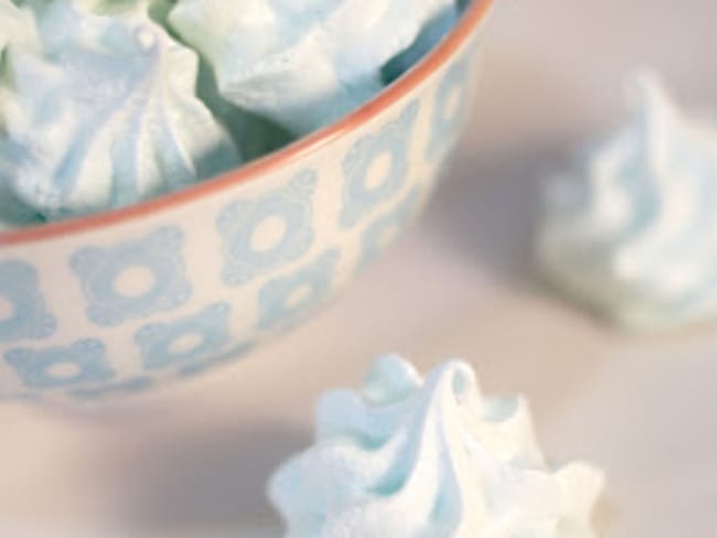 Meringues pastels