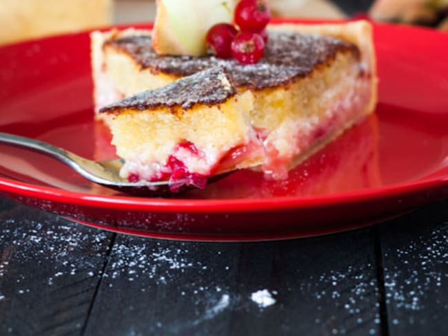 Tarte à la pêche groseille et crème d’amande