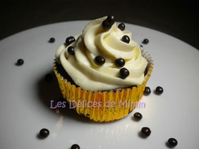 Cupcakes façon cheese-cakes, ganache chocolat blanc et Baileys