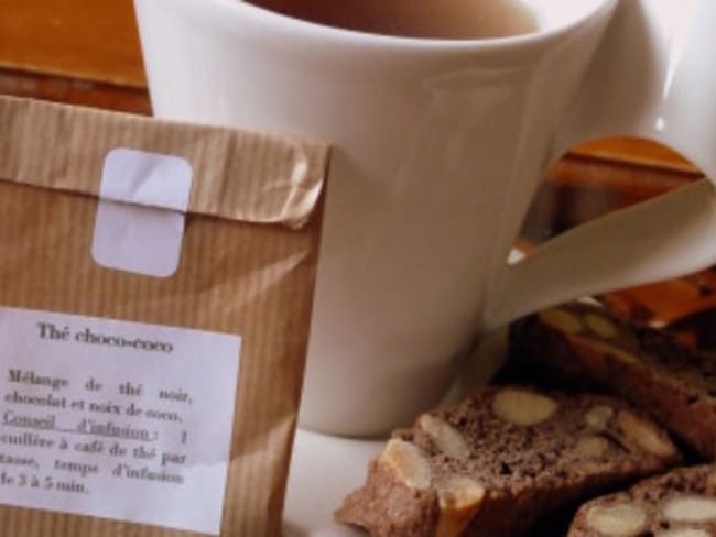 Cantucci ou croquets aux amandes et cacao