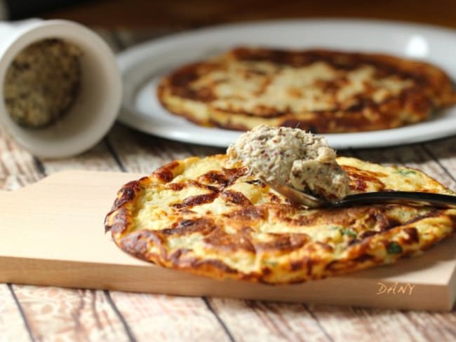 Pancakes aux pommes de terre et rillettes de sardines à la moutarde ancienne