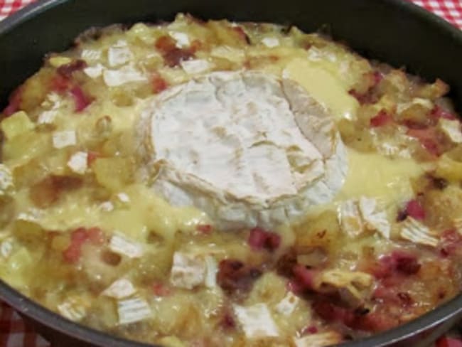 Gratin de pommes de terre, lardon et camembert