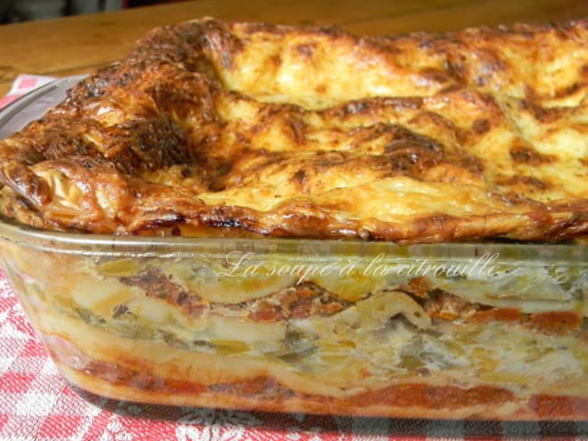 Lasagnes aux poireaux et viande mijotée