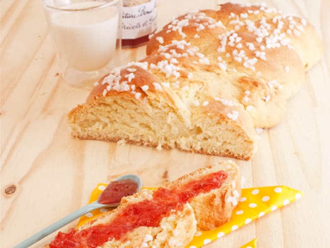 Brioche tressée à la fleur d'oranger