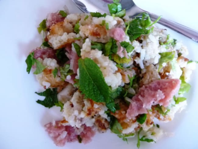 Nem thadeua ou nem lao : une salade de riz croustillant laotienne 