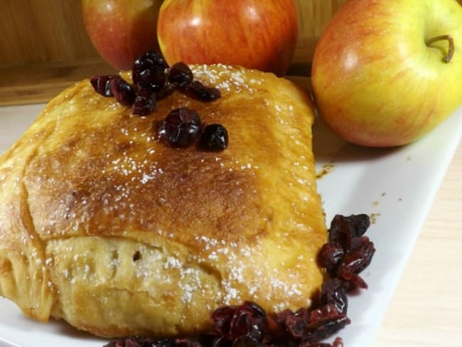 Pomme cranberries vanille sous une pâte levée