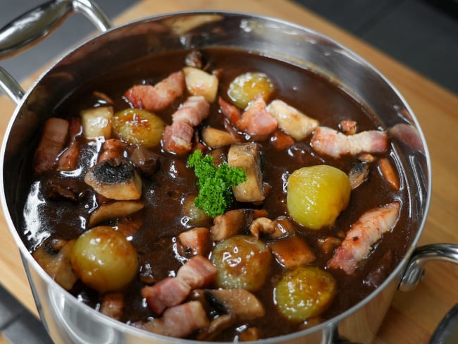 Cuisson en ragoût (boeuf bourguignon)