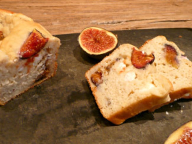 Cake aux figues et chèvre frais