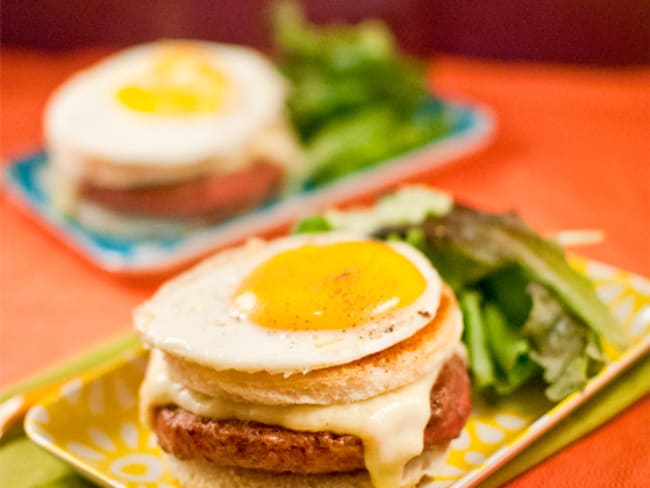 Croque-madame au boeuf