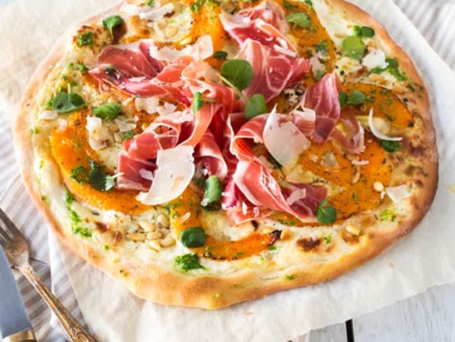 Pizza Courge Jambon de Parme et Pesto de Cresson, et pousses de Cresson