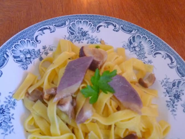 Tagliatelle aux Cèpes et Magret de Canard séché