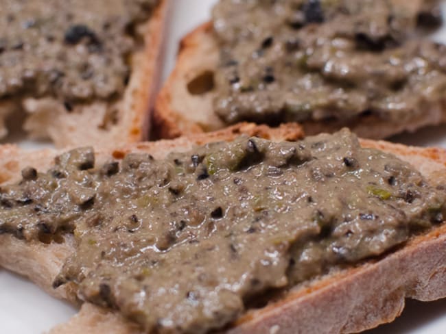 Tartine à la tapenade au thon