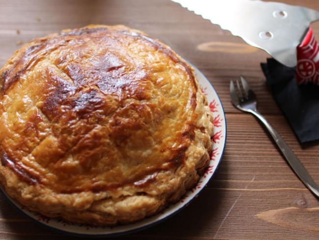 Galette des rois maison cerises crème d'amande