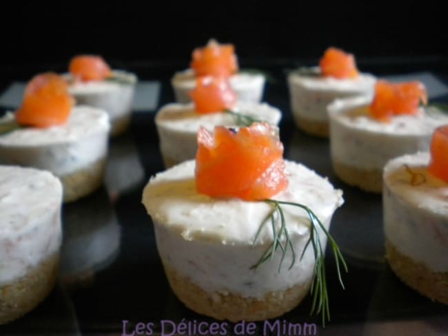 Mini cheesecakes au saumon fumé