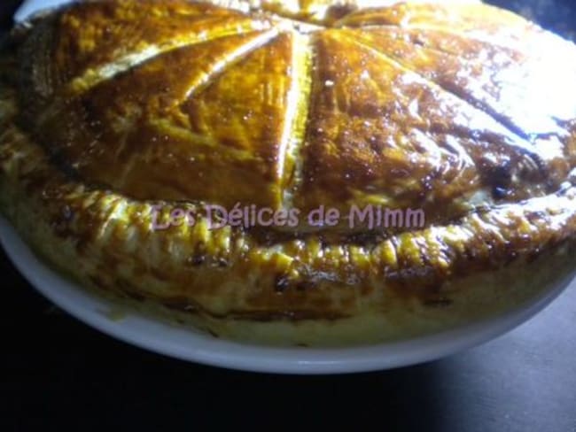 Galettes des rois à la pâte d'amandes et à l’abricot pour l'Epiphanie