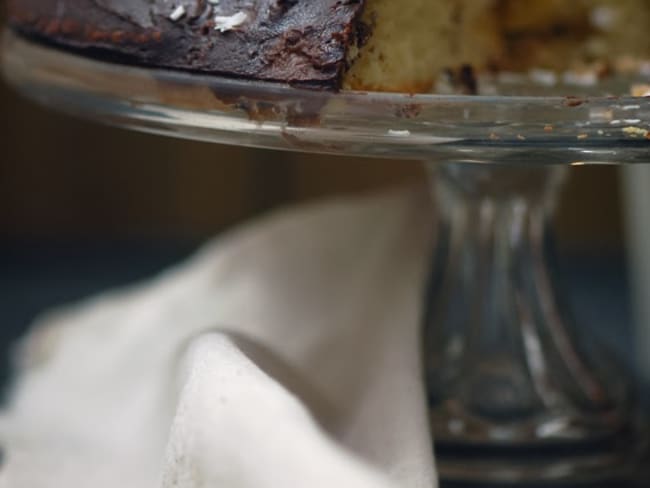 Gâteau aux pommes, glaçage au chocolat