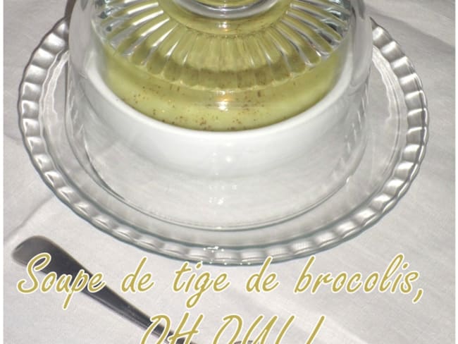 Soupe de tige de brocolis