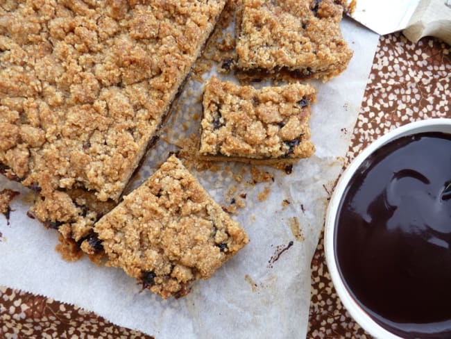 Carrés sablés au mincemeat et chocolat à l'eau crémeux