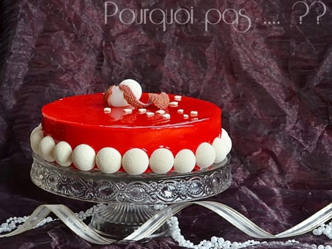 Entremet amande, framboise, rose, litchis, parfum d'Ispahan