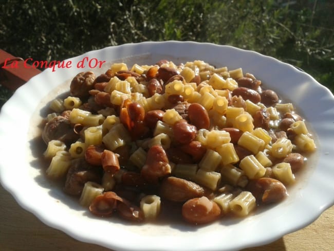 Soupe de ditalini aux haricots Borlotti et châtaignes