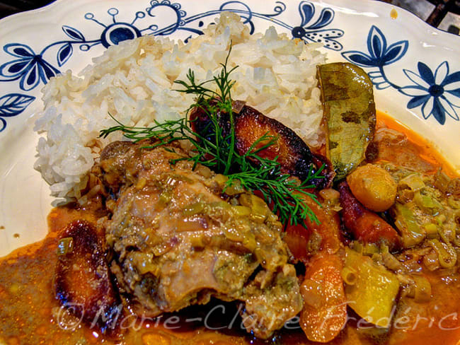 Curry de poulet aux carottes multicolores