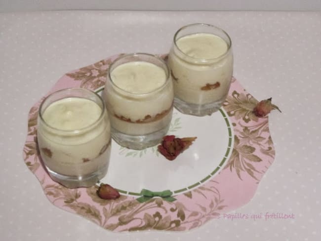 Panna cotta litchi-rose