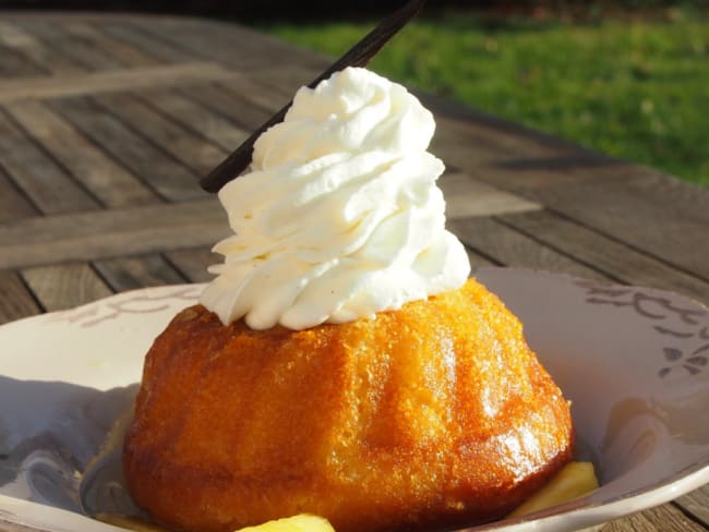 Baba au rhum et à l'ananas