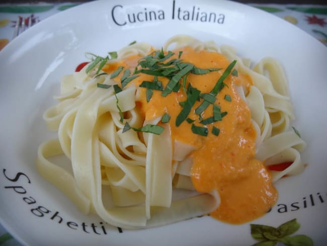 Sauce au poivron et parmesan pour les pâtes