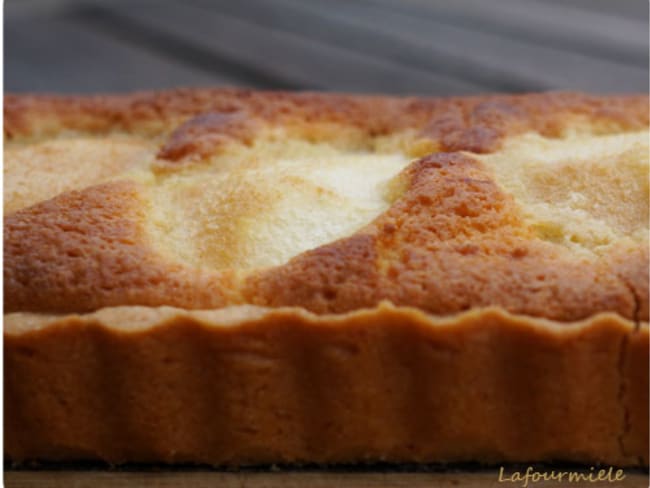 Tarte aux poires noisettine et caramel beurre salé