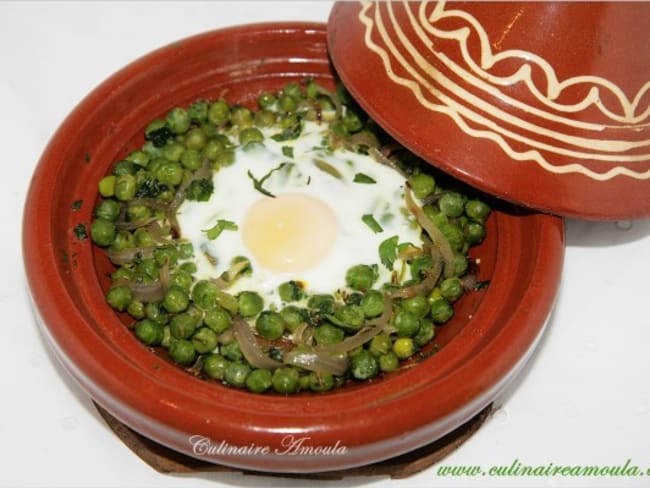 Tajine de petits pois aux oeufs