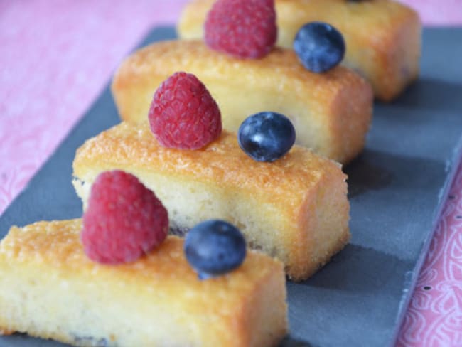 Financiers framboises myrtilles