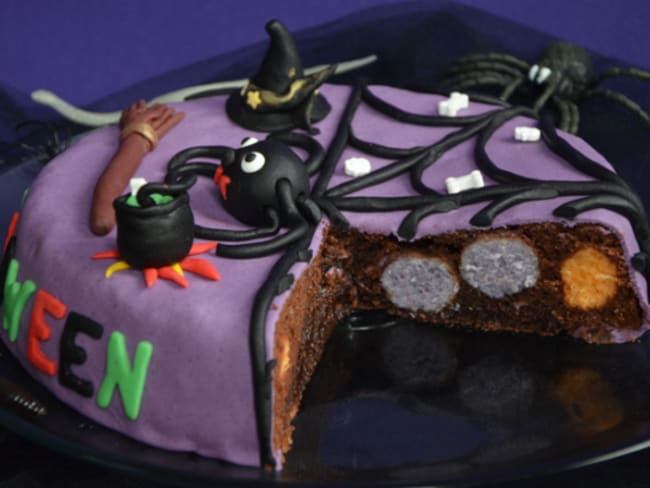 Gâteau d'Halloween chocolat yaourt et pâte d'amande