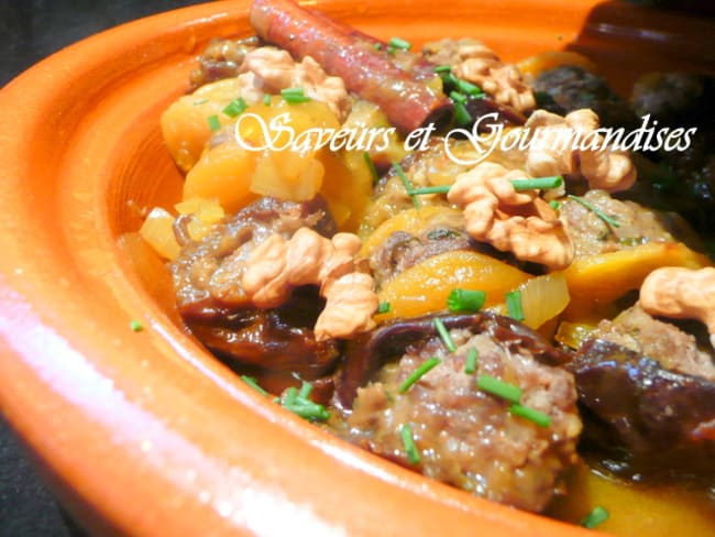 Tajine d’abricots et de pruneaux farcis à la kefta