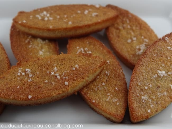 FINANCIER À LA FLEUR DE SEL