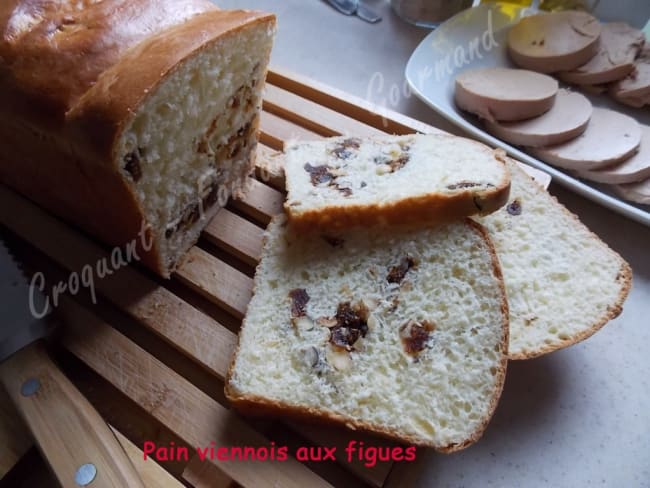 Pain viennois aux figues