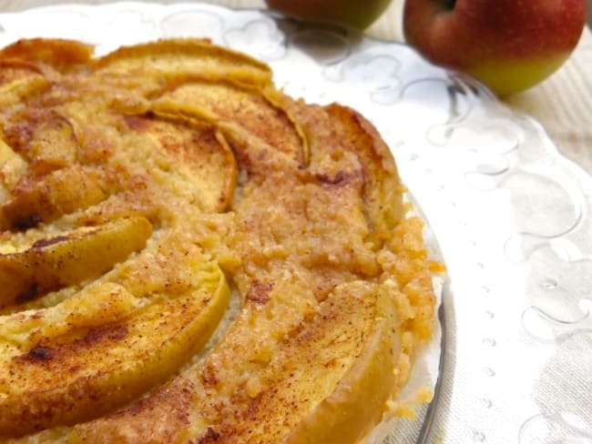 Flan végétalien sans gluten au tofu soyeux, pommes et cannelle