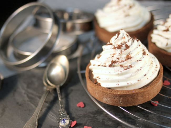 Tartelettes au chocolat liégeois et chantilly