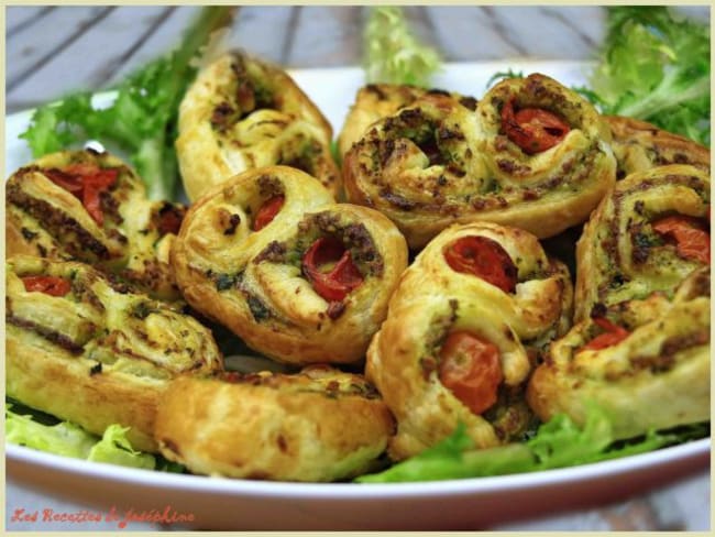 Palmiers au basilic ,pignons et tomates cerises